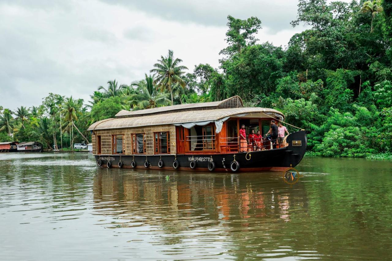 Grand Villa Houseboat คุมาราคม ภายนอก รูปภาพ